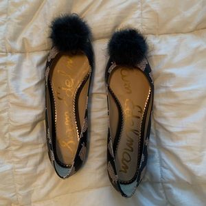 Sam Edelman pointed toe women leather flats.